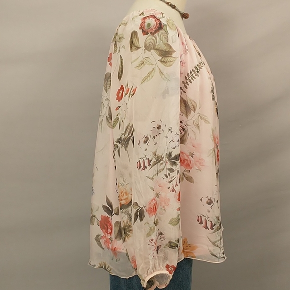 Silk Blouse Pink w Roses Off Shoulder if Desired - Picture 3 of 12